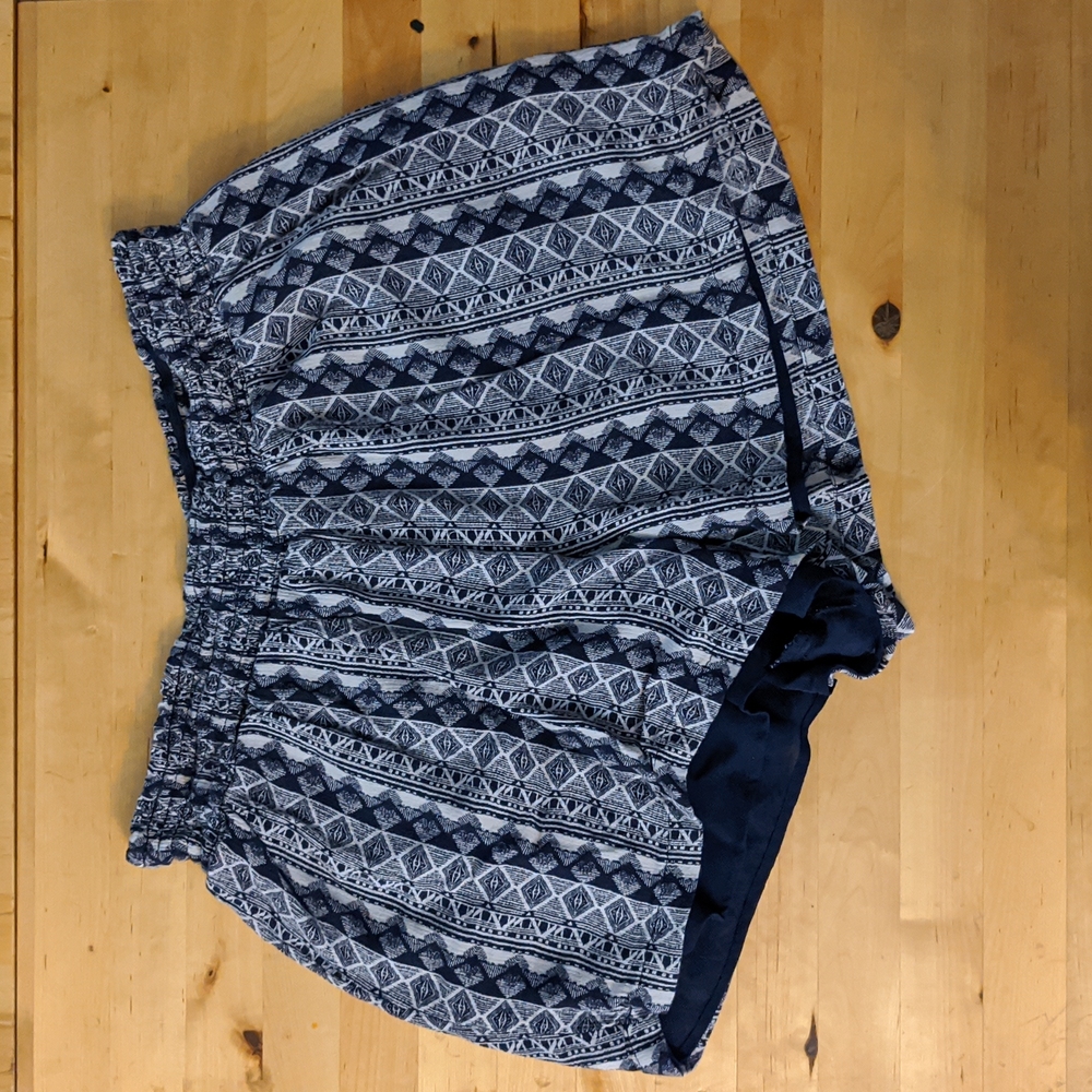Knox Rose Pattern Shorts
